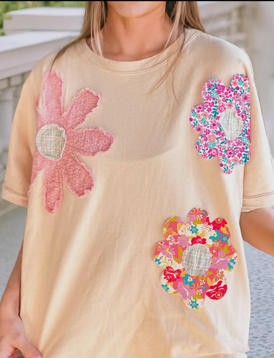 Flower patch tee
